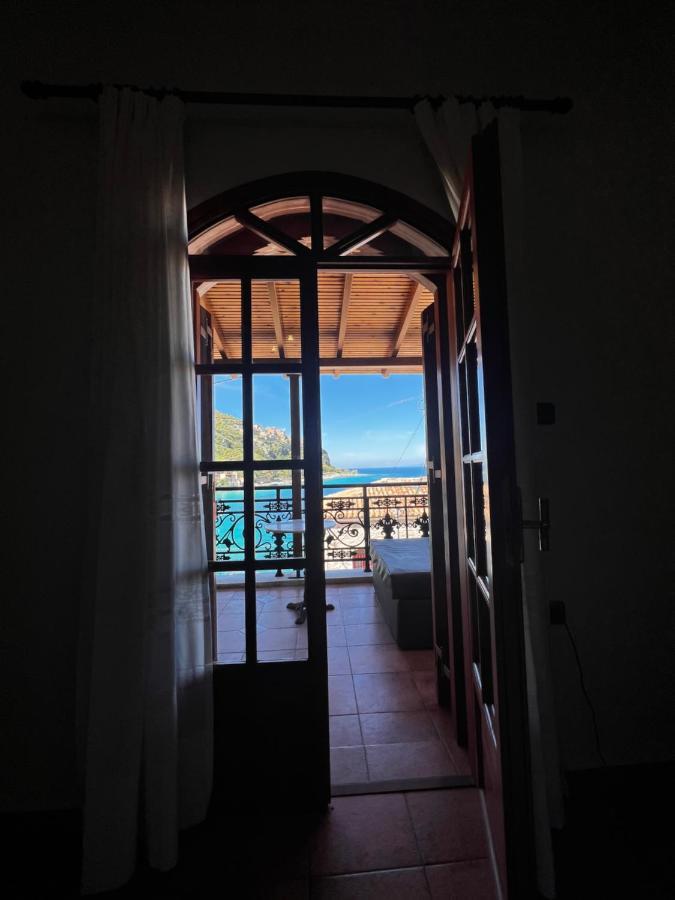 Limeni Studios Buitenkant foto